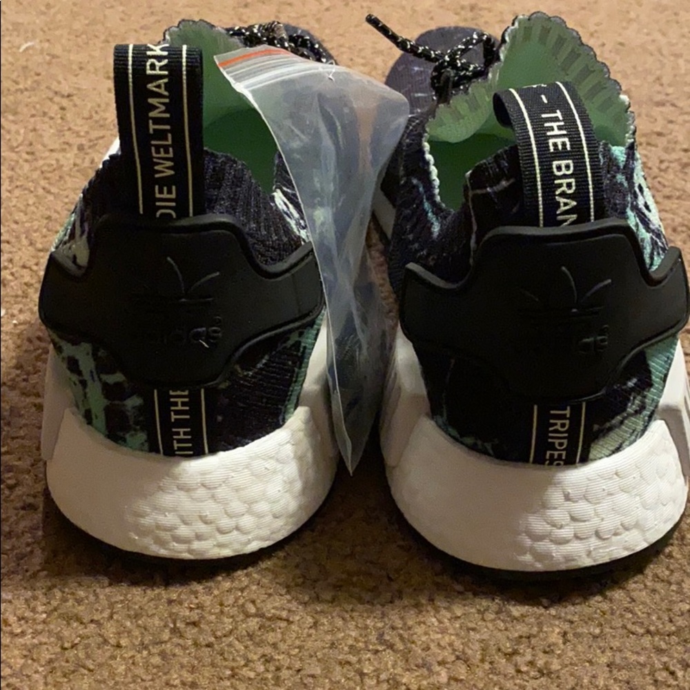 ‼️SOLD‼️ NWT Men’s Adidas NMD_R1 Primeknit - Picture 3 of 6